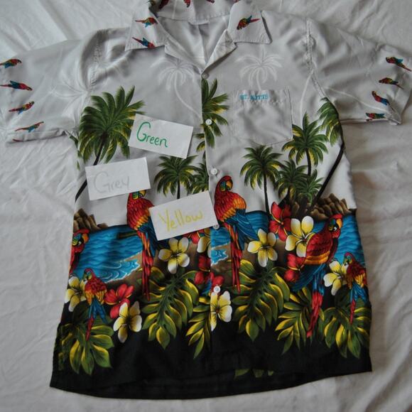 St Kitts Tropical Bird Hawaiian Button Down Shirt - Picture 9 of 9